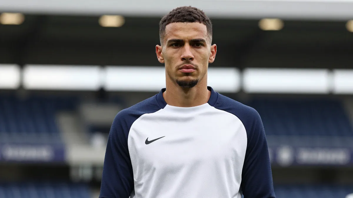 Paris Saint-Germain a battu confortablement Le Havre AC (3-0) dans le 13e match du championnat de Ligue 1 2025/2026...